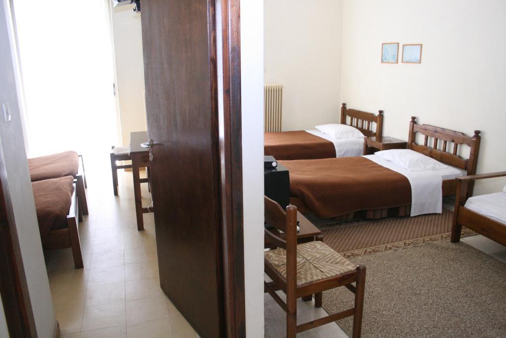 Aparthotel Iliahtides Amárinthosz Szoba fotó