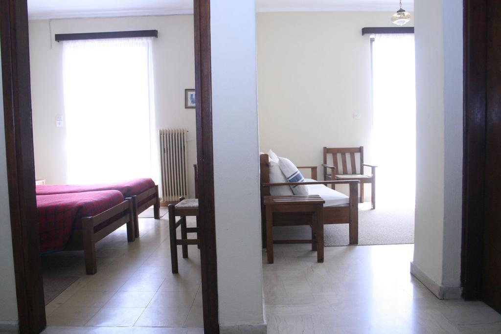 Aparthotel Iliahtides Amárinthosz Szoba fotó