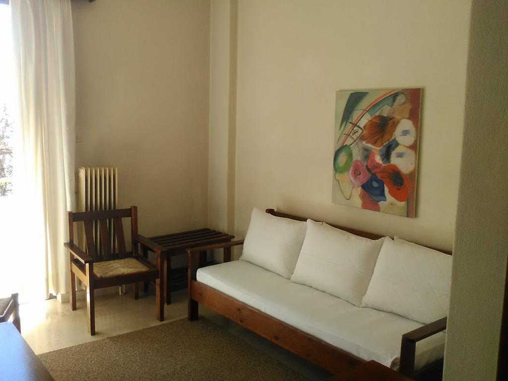 Aparthotel Iliahtides Amárinthosz Kültér fotó
